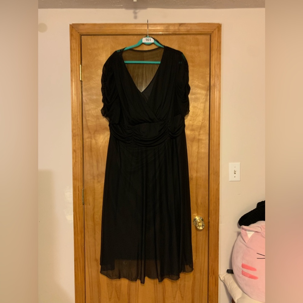 Plus Size Black Dress 24W Gorgeous!